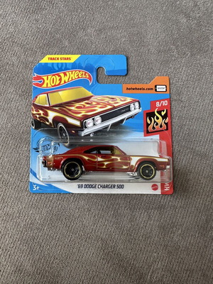 Hot Wheels '69 Dodge Charger 500 mainline нов модел 2020