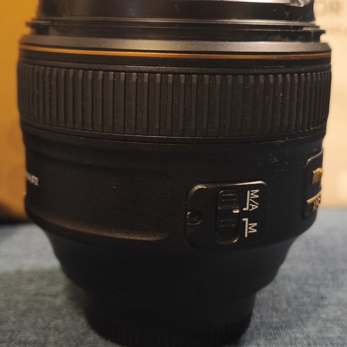 Nikkor AF-S 58/1.4G lens for Nikon FX used