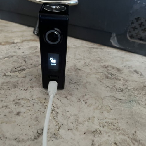 Lost Vape mod and tank like new with 2 modes and adjustable watts