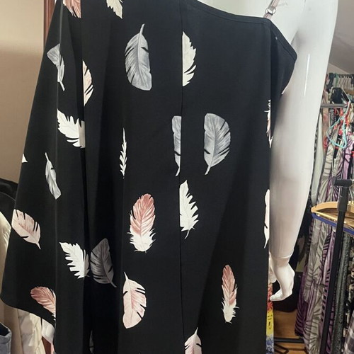 Mini dress XL new, colorful, one strap and batwing sleeve