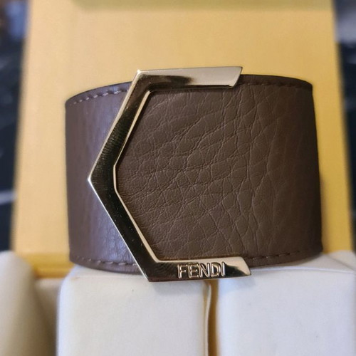 Fendi leather bracelet cuff new, brown