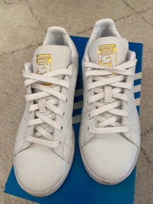 Adidas Stan Smith αθλητικά μεταχειρισμένα, άσπρα και χρυσαφί, νούμερο 36.5