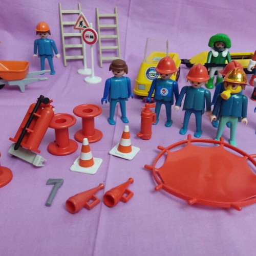 Playmobil Lyra construction toy set, incomplete