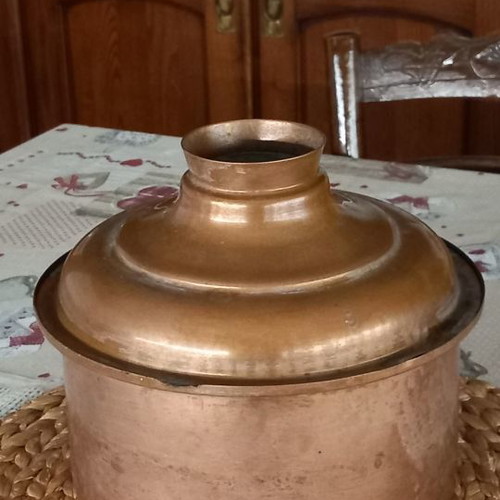Bronze old pot used
