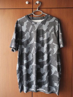 Set of 8 Admiral and Decathlon dry fit gym t-shirts