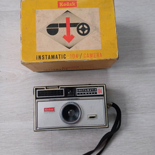 Kodak Instamatic 104 collectible camera used