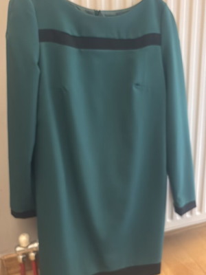 Nife dress size 40 Large, like new, classic straight cut, cypress color