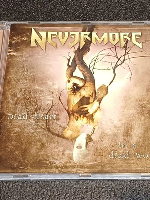 Nevermore Dead Heart In A Dead World CD μεταχειρισμένο, metal