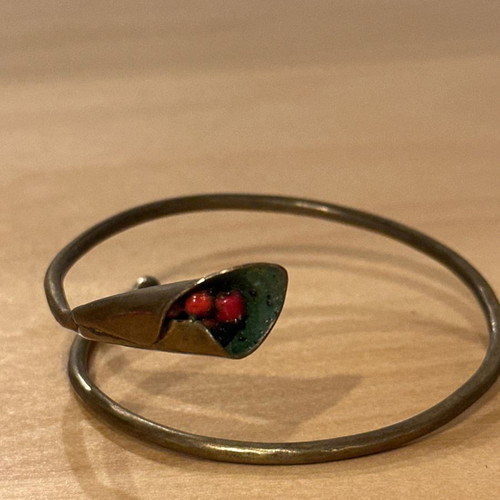 Vintage bracelet like new