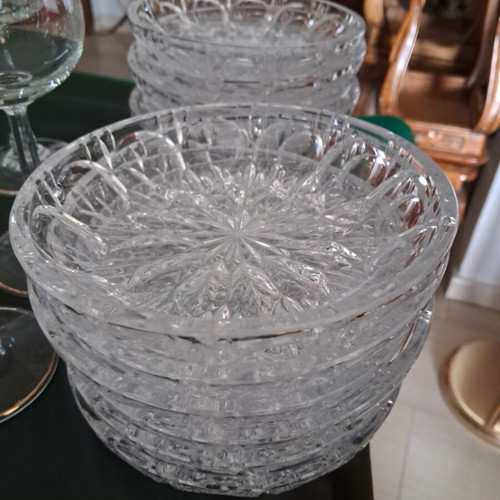 Set of 12 vintage crystal dessert and fruit plates like new