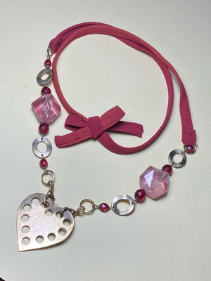 Multifunctional necklace used with heart pendant and adjustable length