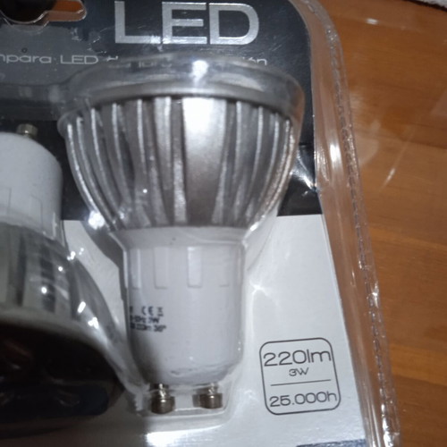 Led bulbs new, pack of 3