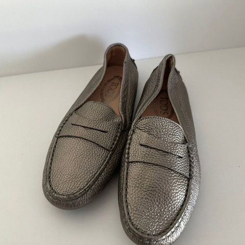 Tod's silver leather loafers Gommino, size 38
