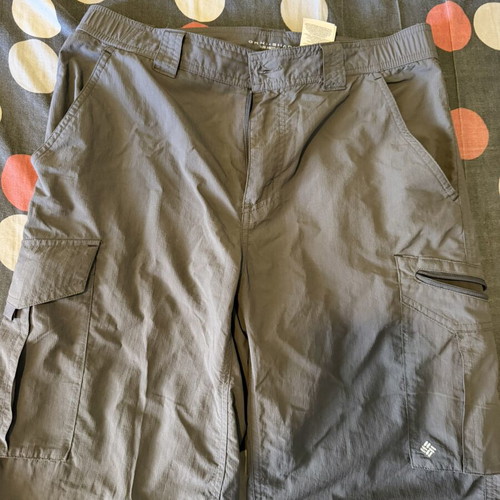 Columbia Omni Shade Cargo Shorts size W30 like new, gray, sun protection