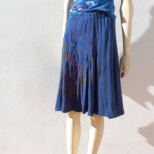 Desigual skirt used in blue colors
