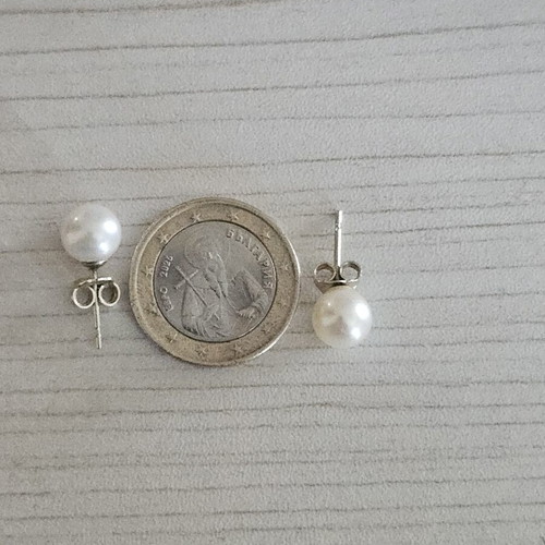 Gold K14 earrings with pearls diameter 8mm, weight 2g, like new