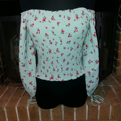Blouse made of viscose with bell sleeves, like new, turquoise, sizes S M