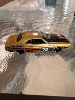 Hot Wheels ´70 Dodge Hemi Challenger Night Speed like new