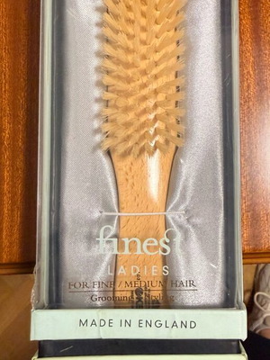 Kent Finest LG3 hairbrush new with natural bristle in gift box