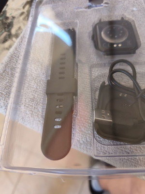 Smart Watch Hi Future Zone σαν καινούργιο με καλώδιο φόρτισης και παρακολούθηση καρδιακής συχνότητας