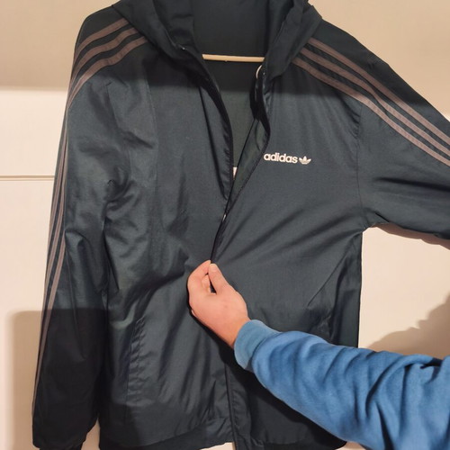 Adidas Originals Trefoil Hooded Windbreaker Jacket like new, reversible