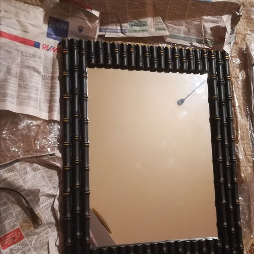 Bamboo style mirror new, dimensions 50 x 40 cm