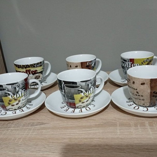 Coffee cup and saucer set 6 pieces like new