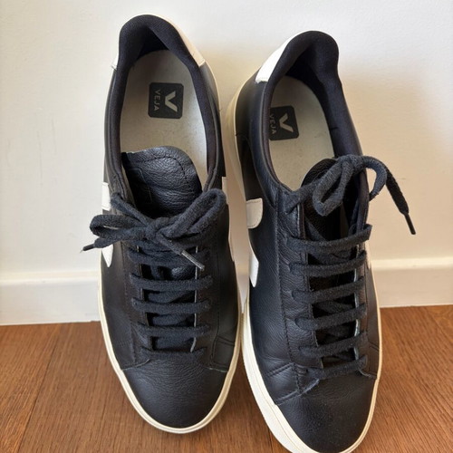 Veja men's leather sneakers used, black, size 44