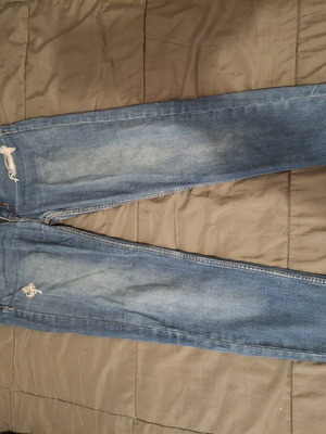 Jeans push up with rips, size L