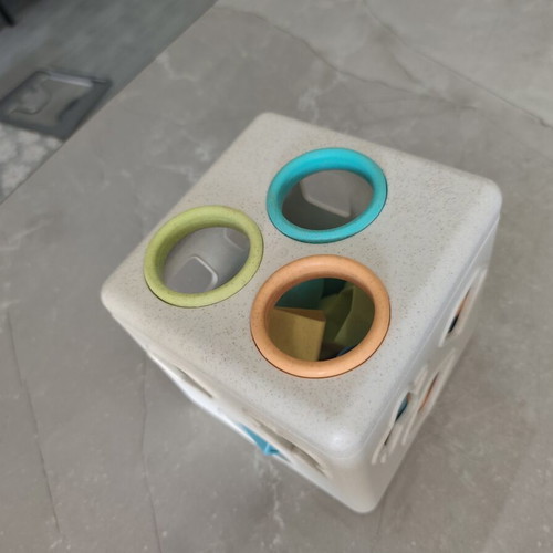 Kubo Shape PlayBio sorting cube for toddlers 1+