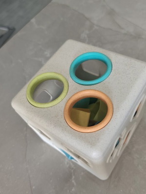 Kubo Shape PlayBio sorting cube for toddlers 1+