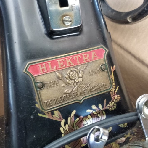 HLEKTRA sewing machine used, functional