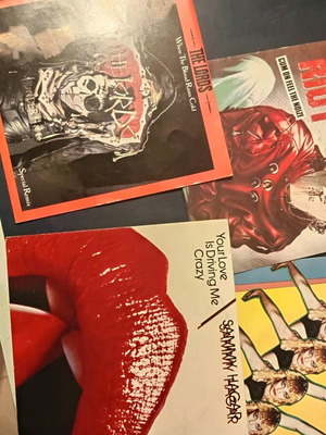 Hard rock collectible records new, 4 singles from 1980s