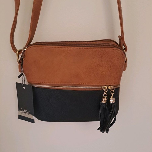 Shoulder bag black-tan new with tag