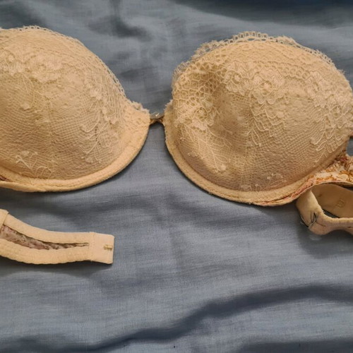 Intimissimi bras like new, pack of 2, sizes 70 75 B
