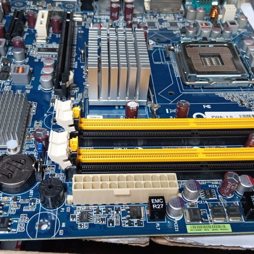 BCM RX45Q Industrial Motherboard Socket LGA 775 Micro-ATX like new