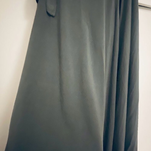 Grey wrap skirt like new, 100% viscose