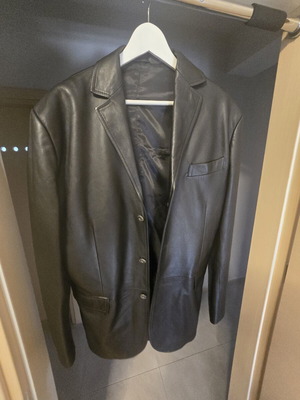 Berto Lucci men's leather jacket black like new, size 54