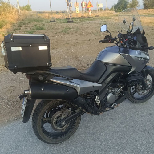Suzuki V-Strom DL 650 almost like new, 650 cc, silver