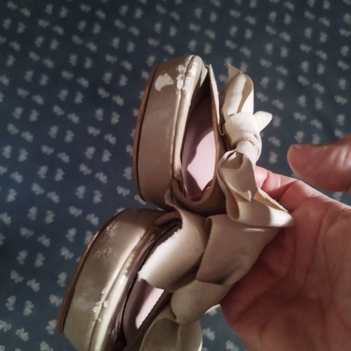 Sambo beige sandals size 41 used with minor scratches