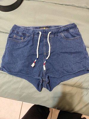 Women's Denim Shorts Cache Cache like new, blue, size XS