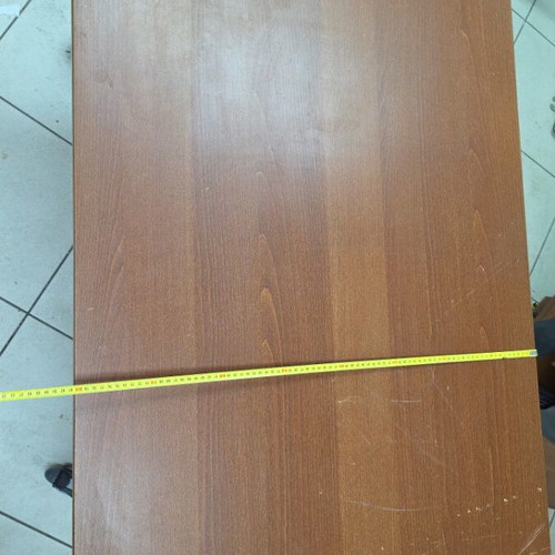 Desk with wheels and wheel lock like new