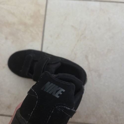 Nike αθλητικά παπούτσια νούμερο 31 σαν καινούργιο, μαύρα