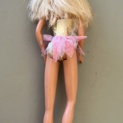 Hasbro Sindy Skater doll used, vintage