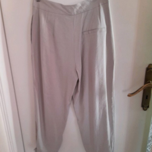 Zara pants used, pleated cropped stone gray, size medium