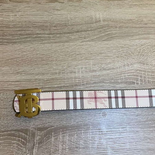 Burberry belt new, beige