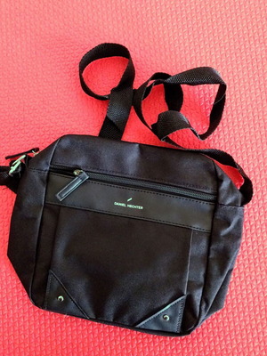 Daniel Hecter crossbody bag new in black