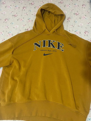 Nike Sportswear hoodie like new, size Medium, mustard color