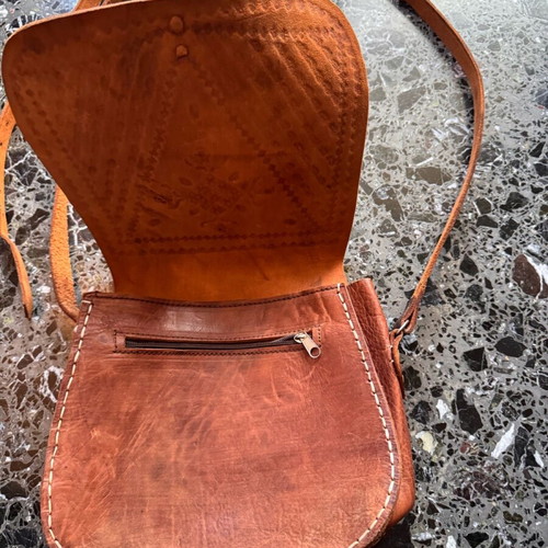 Leather shoulder bag brown like new