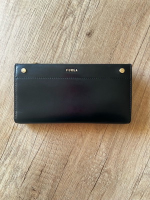 Δερμάτινο πορτοφόλι Furla σε άριστη κατάσταση